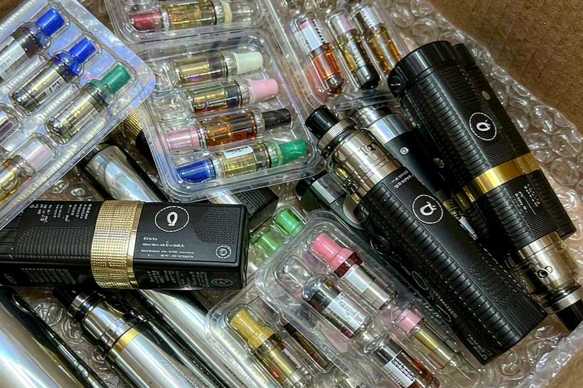 Regional Review of Vapowanie kits — small parcel