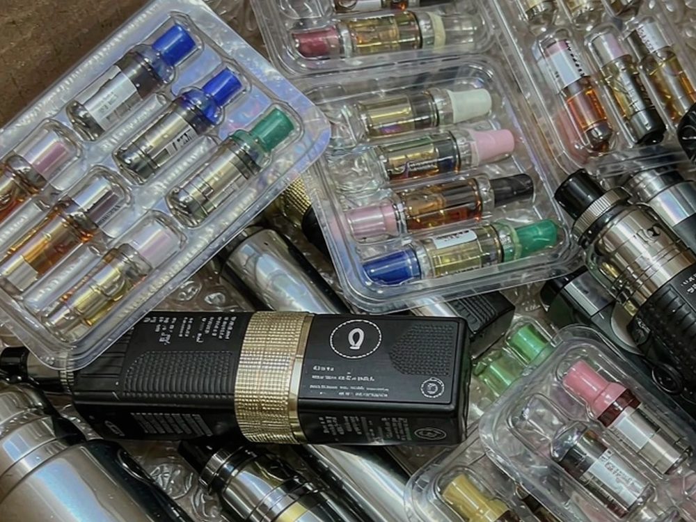 Shipping Guide for Vapowanie kits — with fast shipping